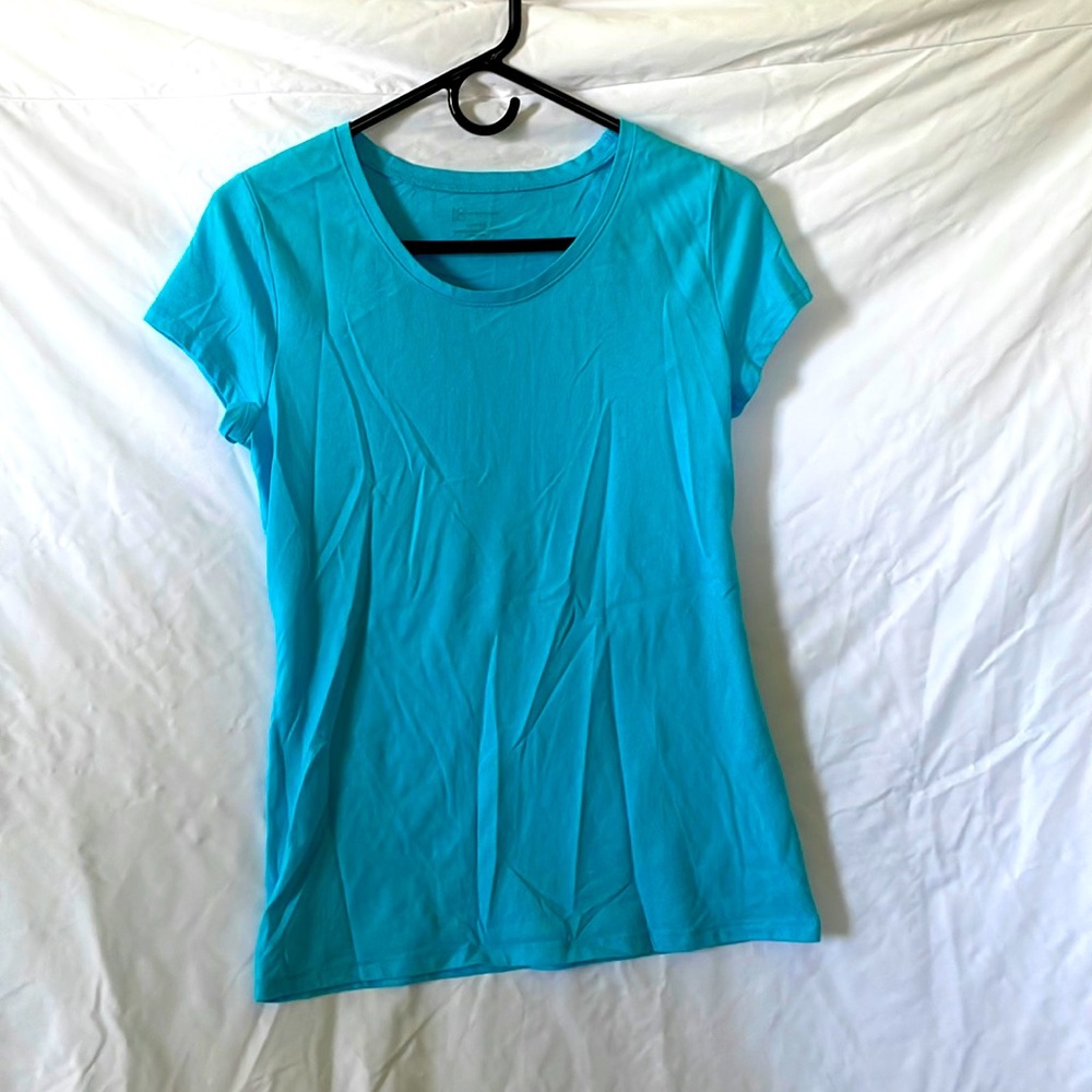 No boundaries. Lightly used. Soft tee shirt.